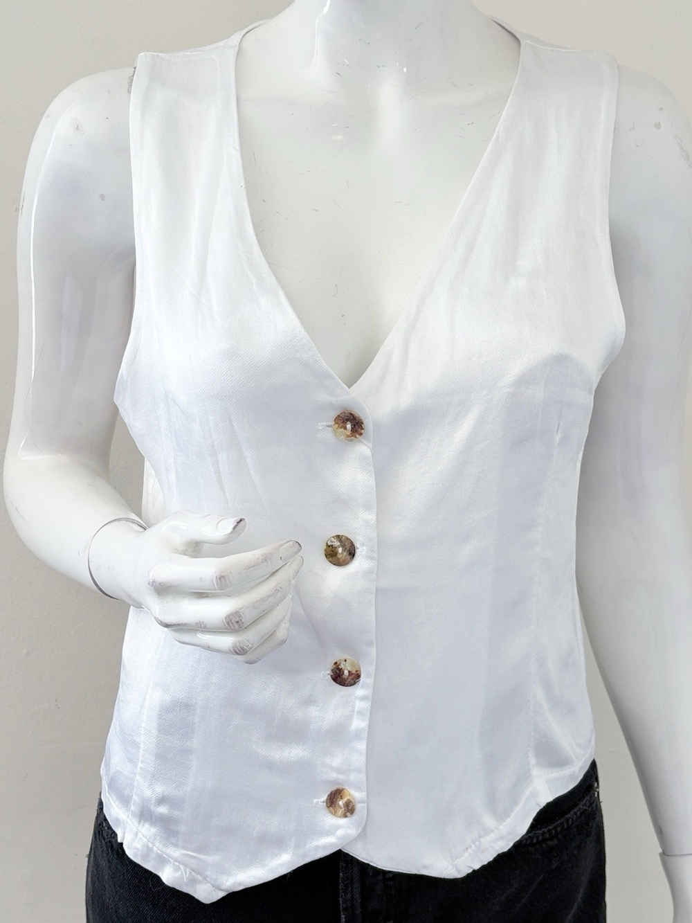 Velvet Style Euro Brand White Satin Button-Front V-Neck Vest Made in Italy